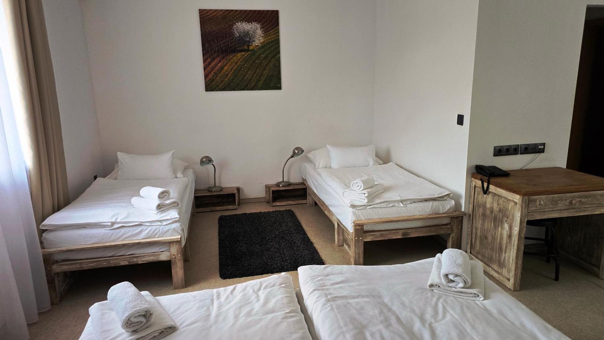 Dvur Perlova Voda Budyne nad Ohri Kültér fotó